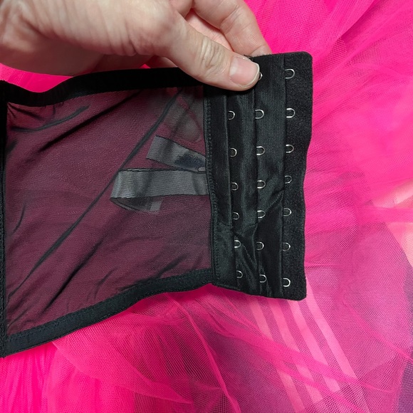 Victoria Secret Strapless Bra - Picture 3 of 4